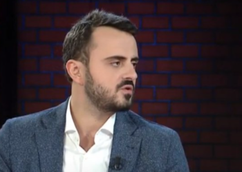 Simoni avokat i Berishës, Xhaferri: Ky meriton të jetë prokuror