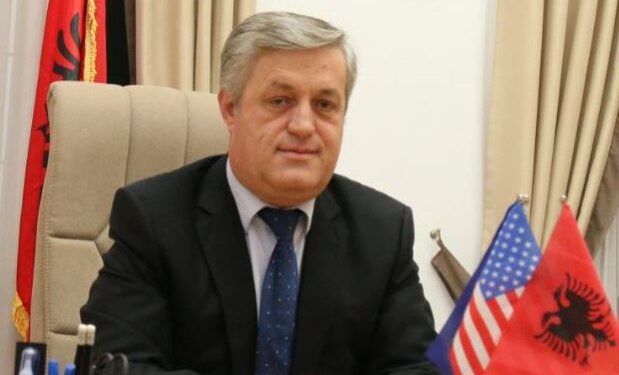 Rrumbullaku i çon me postë vendimin e GJKKO, reagimi epik nga PD