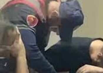 “E zhveshëm dhe nisi s*ksi oral, i doli gjak…”, zbardhen dëshmitë tronditëse të përdh*nuesve të 26-vjeçares në Vlorë
