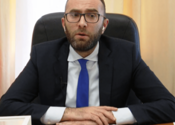 “Do të jemi në Kuvend të hënën”, Bardhi paralajmëron përplasje me mazhorancën?