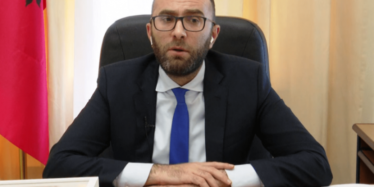 “Do të jemi në Kuvend të hënën”, Bardhi paralajmëron përplasje me mazhorancën?