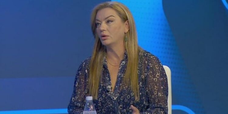 Skandaloze/ Vokshi “fton” qytetarët të “vriten” për të mbrojtur politikanët