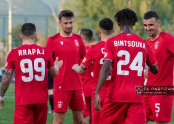 Partizani i lë targën PSG-së. Të kuqtë “kokë më kokë” me Arsenalin