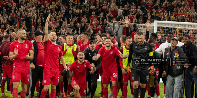 Sjellja e gabuar e tifozëve në derbi, Disiplina dënon me gjobë më të lartë Tiranën se Partizanin
