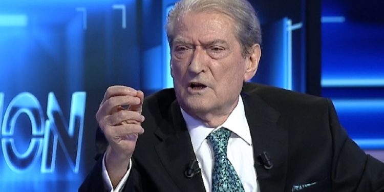 “Besimtarë të SPAK”, Berisha debat me gazetarët: Ajo prokurorja është bandite…