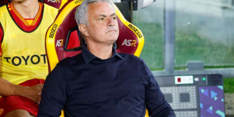 Mourinho: Unë kam fituar 26 trofe, Sarri shumë më pak dhe…