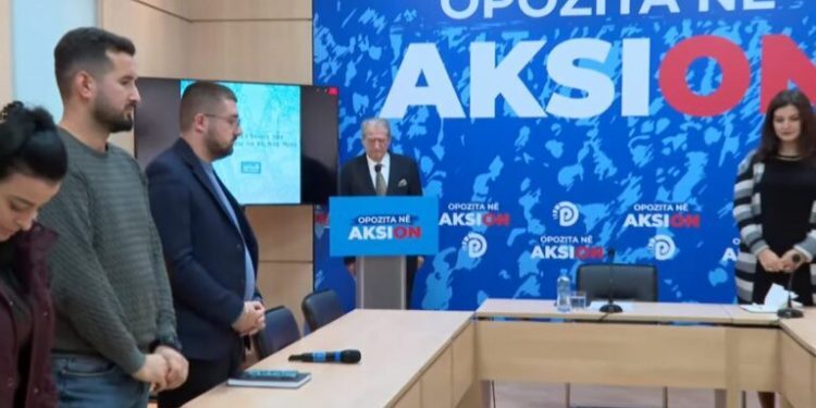 “Zef Deda do të mbetet i pavdekshëm”, Berisha mban një minutë heshtje