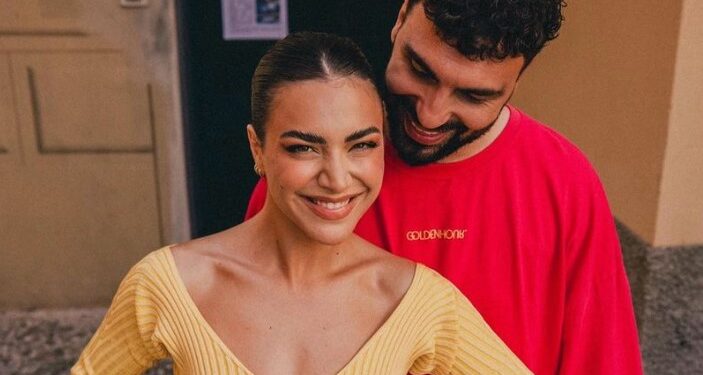 Sara Hoxha thumbon Ledrin pas këngës të re?