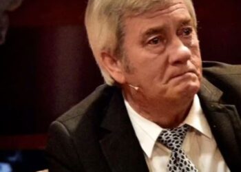 Nuk flisnin prej 20 vitesh me Zef Dedën, artisti: Jena të dy fajtorë, ndeza nji qiri…