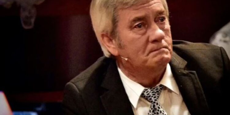 Nuk flisnin prej 20 vitesh me Zef Dedën, artisti: Jena të dy fajtorë, ndeza nji qiri…