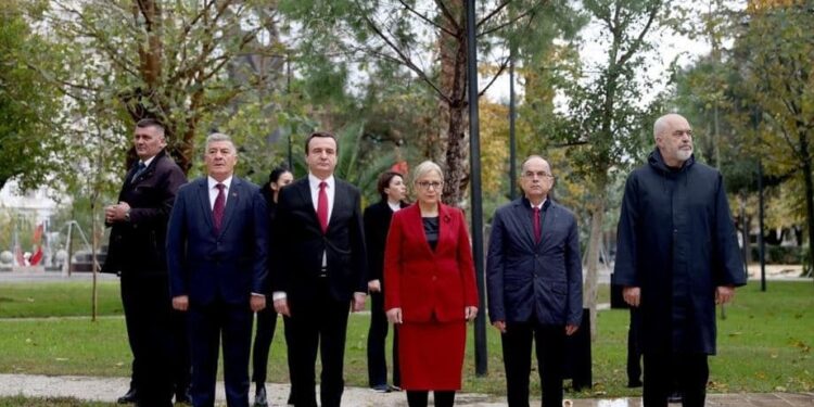 Rama-Veliaj, rivaliteti për festën e Pavarësisë 