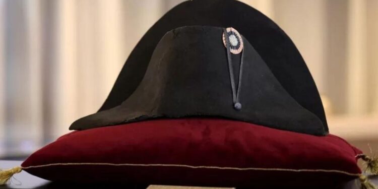 Kapelja e Napoleon Bonapartit shitet në ankand me vlerën marramendëse!