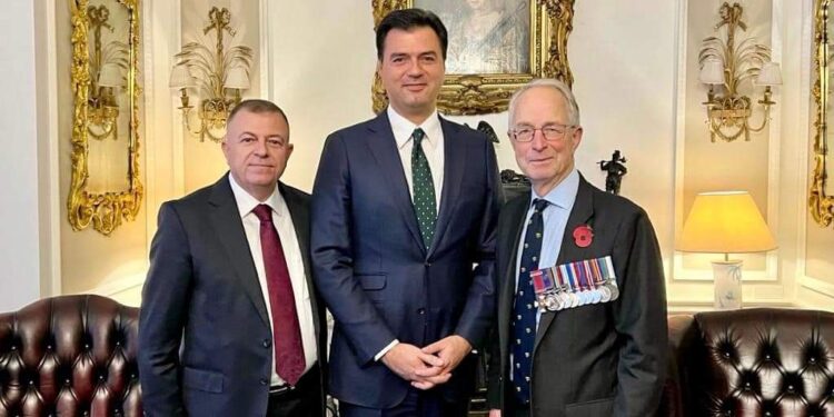 Basha dhe Xhemal Gjunkshi vizitë në Londër, takim me lordin David Richards