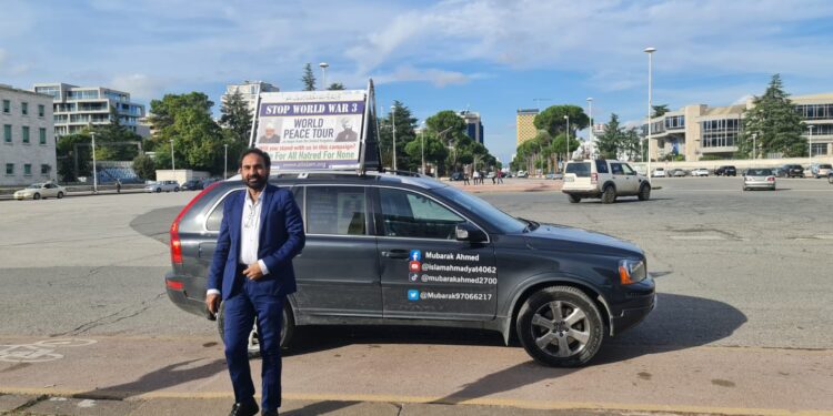 Anglezi që kërkon të ‘mundë’ superfuqitë/ Rrotull botës për të ndalur luftën