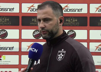 Abilaliaj i pa kënaqur me fitoren në Laç, “shkund” ekipin me kritika: Nuk mund të…