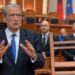 Garda në Kuvend, Sali Berisha hyn live në FB: Kaq frikë keni?