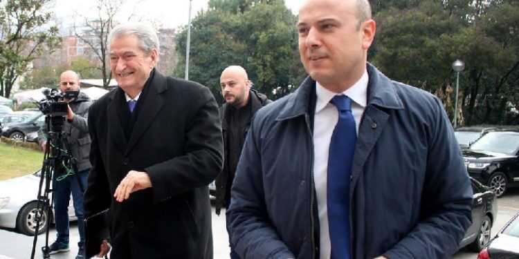 A e takoi dhëndrin? Berisha tregon gjendjen e Malltezit pasi la qelinë e burgut