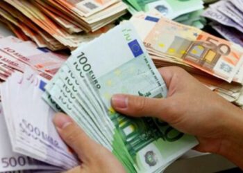 Këmbimi valutor, ja me sa këmbehet euro dhe dollari