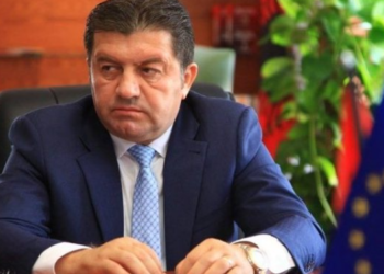 Ish-kryebashkiaku i Lezhës Fran Frrokaj sërisht nën akuzë/ Detajet