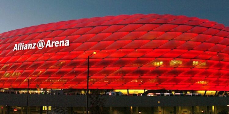 FOTO/ I mbushur me dëborë, “Allianz Arena” si kurrë më parë! Anulohet ndeshja e Bayern-it