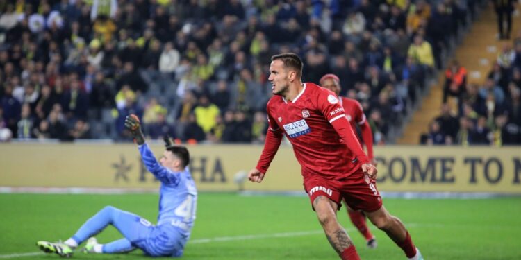 VIDEO/ Gol në Turqi, Rei Manaj protagonist ndaj Fenerbahces