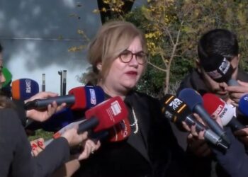 “3 mijë gra me kancer do të enden rrugëve”, deputetja Gjergji: Mazhoranca miratoi 50 milionë euro koncesione në shëndetësisë, vetëm 6 milionë për këtë kategori