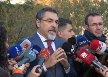 “Revolucioni i karrigeve pati seancën e radhës”, Çuçi ironizon aksionin e opozitës: Pa diskutim ka një anomali nga…