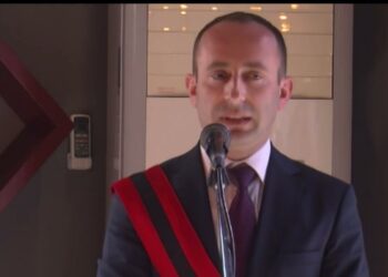 DOKUMENTI/ 19 deputetë kërkojnë nga KAS rrëzimin e KQZ-së dhe heqjen e mandatit të kryebashkiakut për Kreshnik Hajdarin