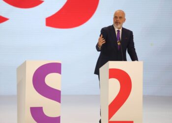 Rama: Nuk kemi hyrë në BE se nuk kishim përkthyes për përafrimin legjislacionit, tani fola me Mirën dhe do fluturojmë