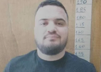 “Aldo Bare kërkon kokën time”, gazeta greke shkruan për kërkesën e Laert Haxhisë që vuri në lëvizje autoritetet dhe shumën e pretenduar për eliminimin e tij