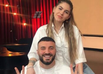Djali më romantik për sot është PM dhe Sarah duhet të ndihet me fat
