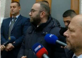 “Regjim diktatorial!”, Bardhi tregon planin e opozitës në Kuvend: Ka skaduar afati i përjashtimit tonë, do të futemi dhe….