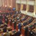 LAJM I FUNDIT/ Kaosi në Kuvend, PS kërkon përjashtimin e 3 deputetëve të PD