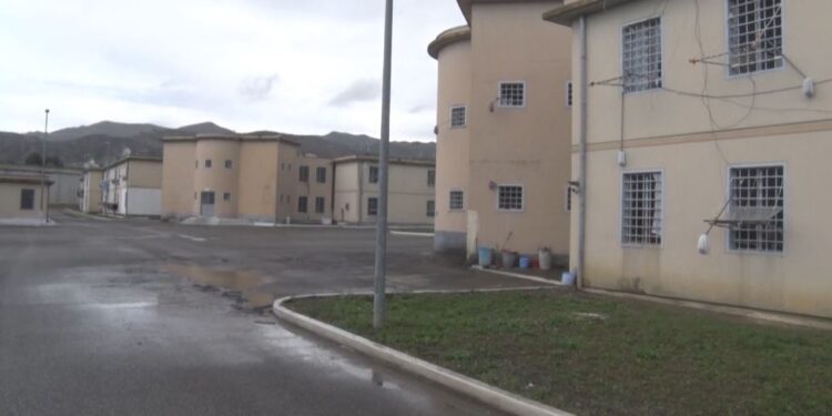 Vrasja në burgun e sigurisë së lartë, jepet sot masa për drejtorin e IEDP Peqin dhe 11 zyrtarë të tjerë