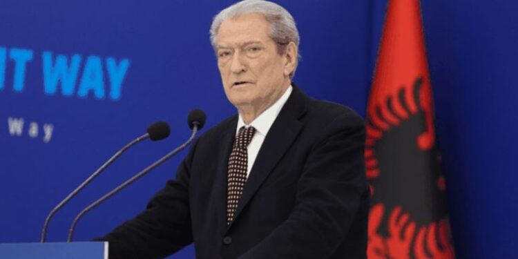 A do t’i hiqet imuniteti Berishës? Mblidhet sot Këshilli i Mandateve, opozita proteston para Kryesisë së Kuvendit. Çfarë pritet të ndodhë