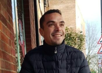 EMRI/ I riu shqiptar i dha fund jetës në ‘anijen hotel’ në Angli! Rrëfehet e motra: Rojet e trajtonin si kafshë