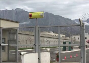 Vrau në qeli, shtyhet seanca për Sokol Mjacaj dhe 12 zyrtarët e burgut të Peqinit