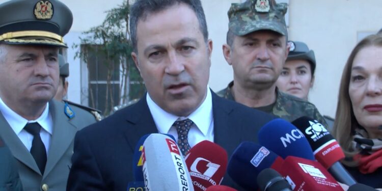 “Të përgatitemi për me të keqen”, çfarë ka dashur të thotë ministri i Mbrojtjes?