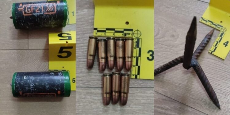 Municion, bomba tymuese e tela me gjemba, policia e Kosovës sekuestron mjete të rrezikshme në veri të Mitrovicës