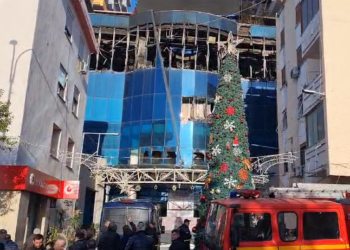 Zjarri “që dogji” shtetin/ Shefi i zjarrfikëses në Lushnje: Nuk patëm kapacitete për të ndërhyrë në kohë, flakët nisën…