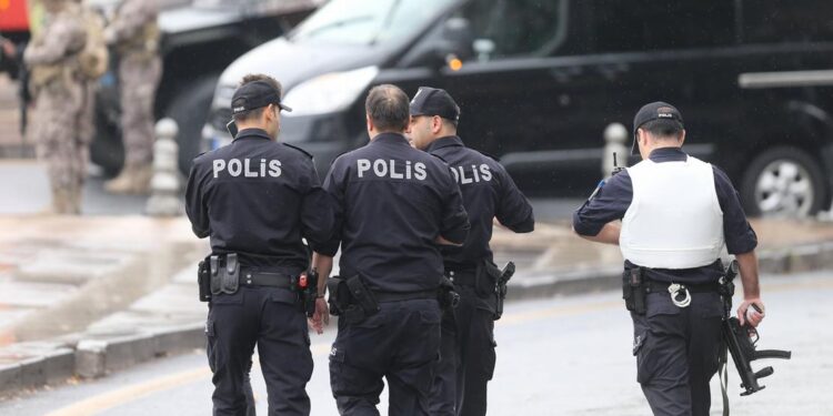 Turqia “parajsë” për mafiozët, DW: Si po kthehet në vend tërheqës për grupet kriminale shqiptare!