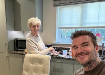David Beckham publikon momentet e rralla me nënën e tij, shihni postimin në Instagram