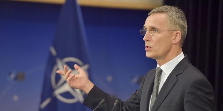 Raketa ruse përfundon në qiellin polak, Stoltenberg: NATO do të mbetet vigjilente