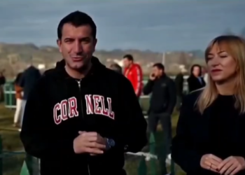 Veliaj mashtrues kronik! Gënjen edhe për numrin e gjelave, e nxjerr bllof vartësi (VIDEO)