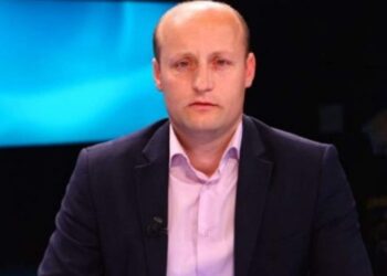 SPAK merr ‘peng’ gazetarin Elton Qyno edhe pse i tregton vetë dosjet e bujshme