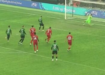 Magjike! Pano Qirko pret penalltinë me “Panenka” të Fernandos (VIDEO)