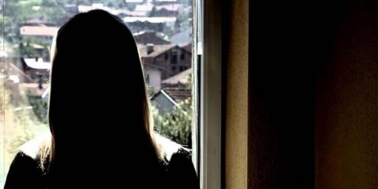 “S’ke nevojë për qira”, pronari i shtëpisë p*rdhunon 38-vjeçaren