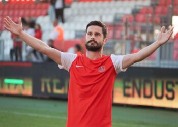 Në muajt e fundit të kontratës, emri i Devji Bregut qarkullon në klubin e Partizanit