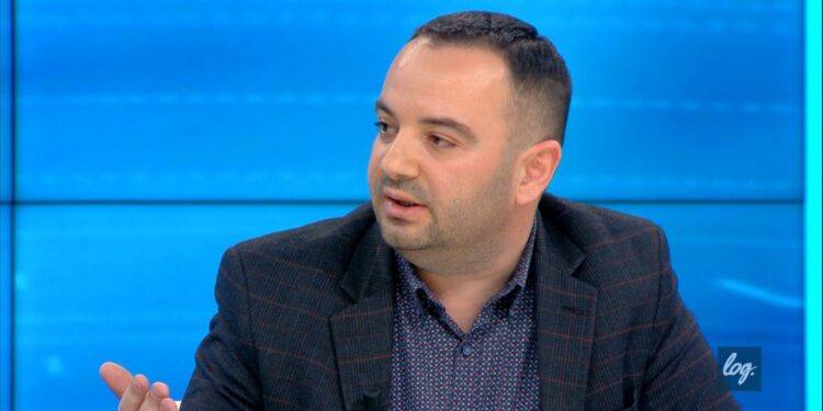 “Merkato Mediatike”/ Gazetari i njohur i bashkohet “Vizion Plus”