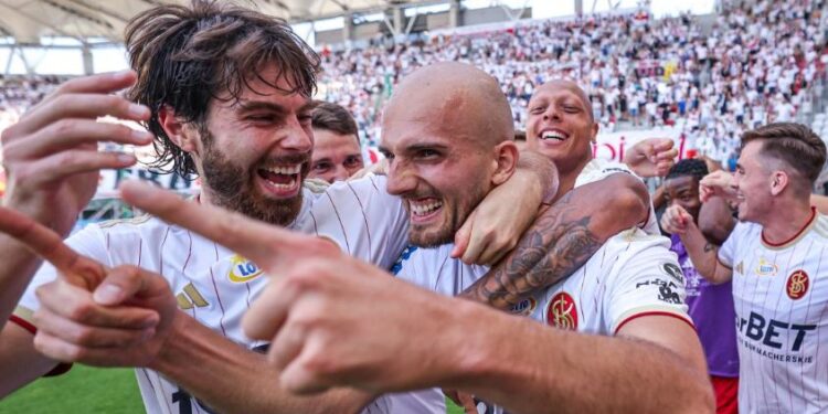 VIDEO/ Predh e vërtetë, Engjëll Hoti shënon super gol